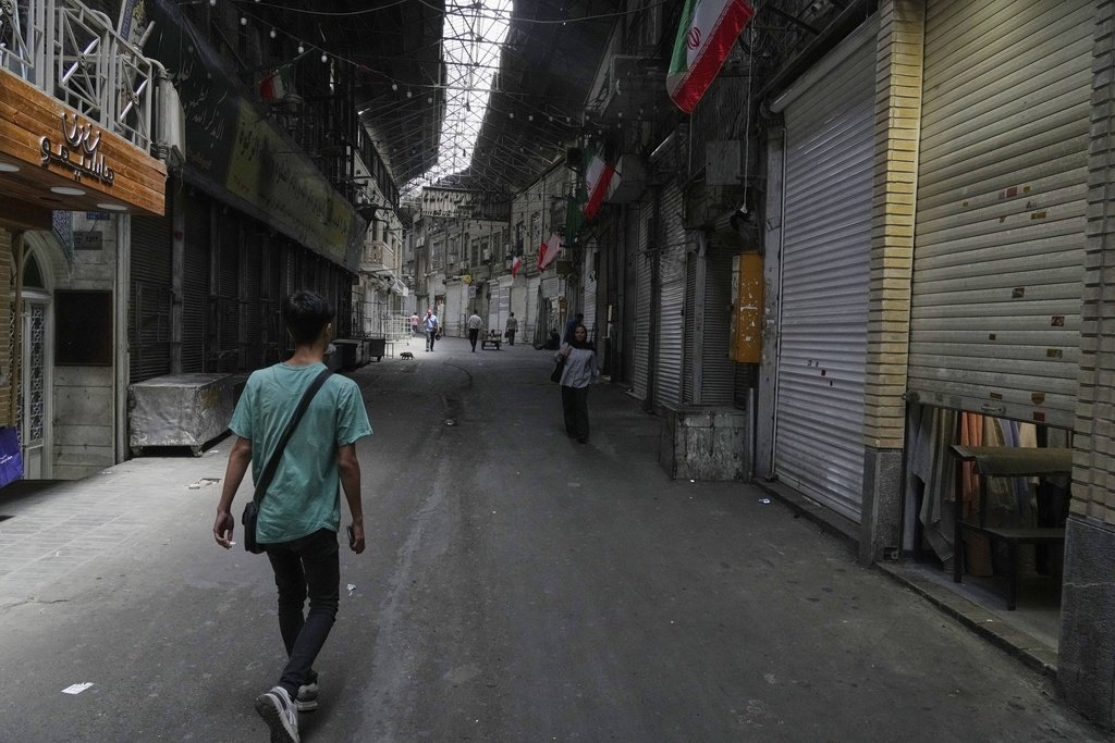 Η Τεχεράνη ψάχνει για κατασκόπους της Μοσάντ: «Ύποπτοι όσοι φορούν μάσκες, γυαλιά, καπέλα»