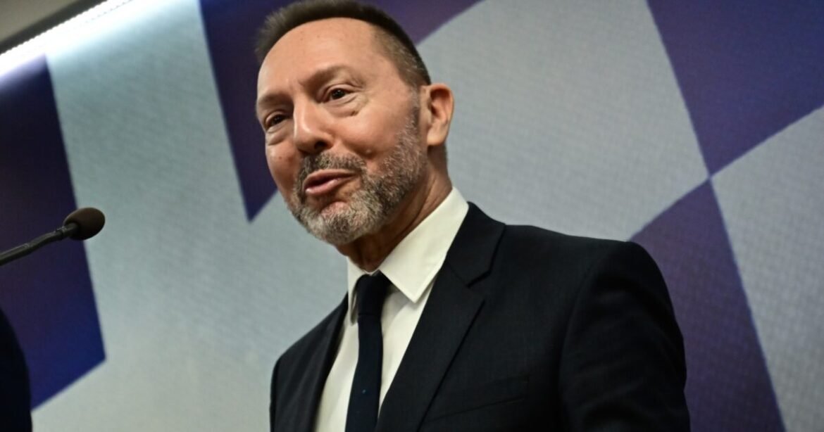 Στουρνάρας: Αλλαγές στη φορολογία υπέρ των μισθωτών