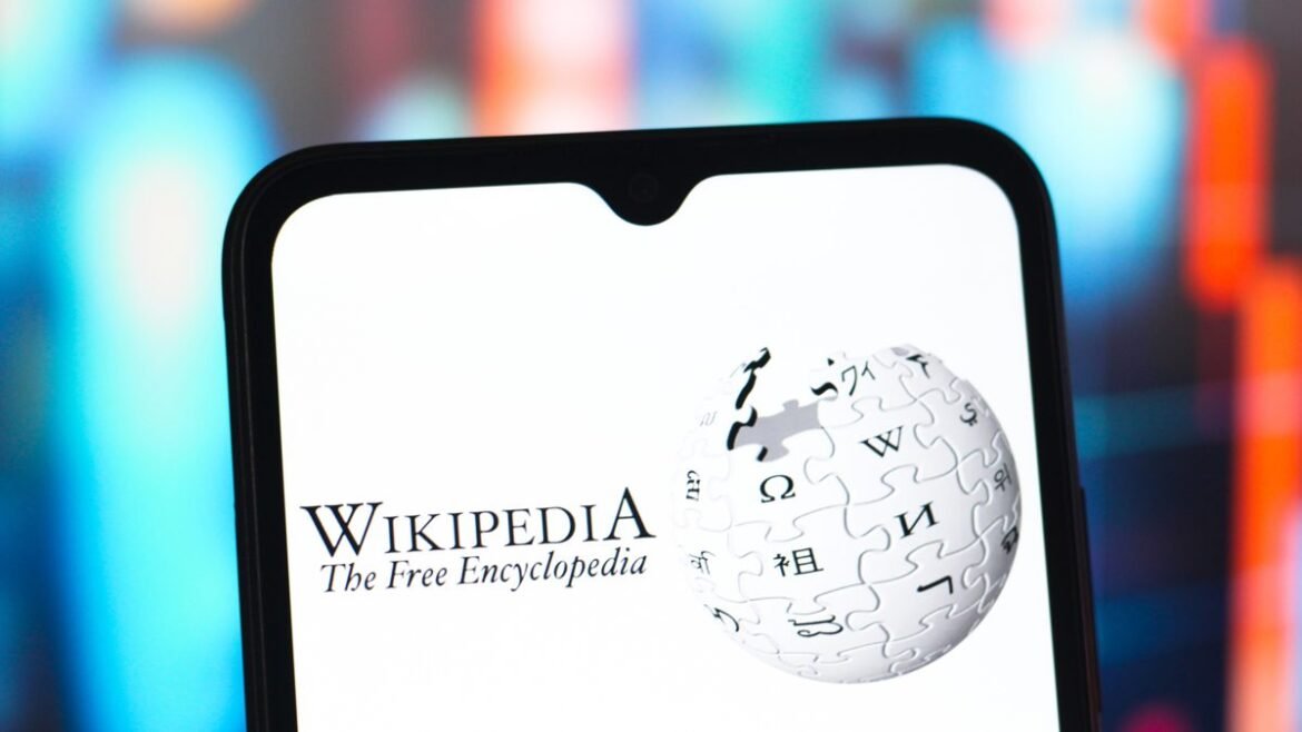 Η Wikipedia προσπαθεί να προσθέσει περιλήψεις AI στα άρθρα της, αλλά οι συντάκτες αντιδρούν