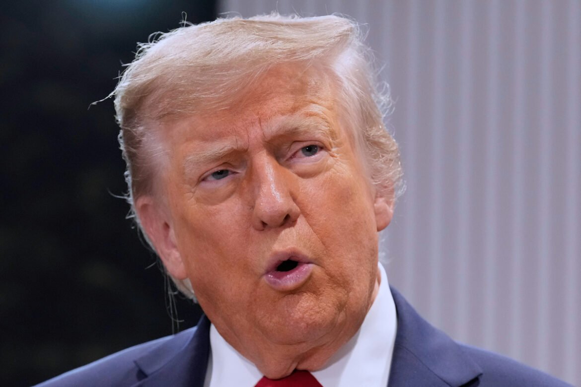 Μήνυμα Τραμπ σε Ιράν: «Παραδοθείτε» – «Ξέρουμε που βρίσκεται ο Χαμενεΐ, δεν θα τον σκοτώσουμε προς τον παρόν»