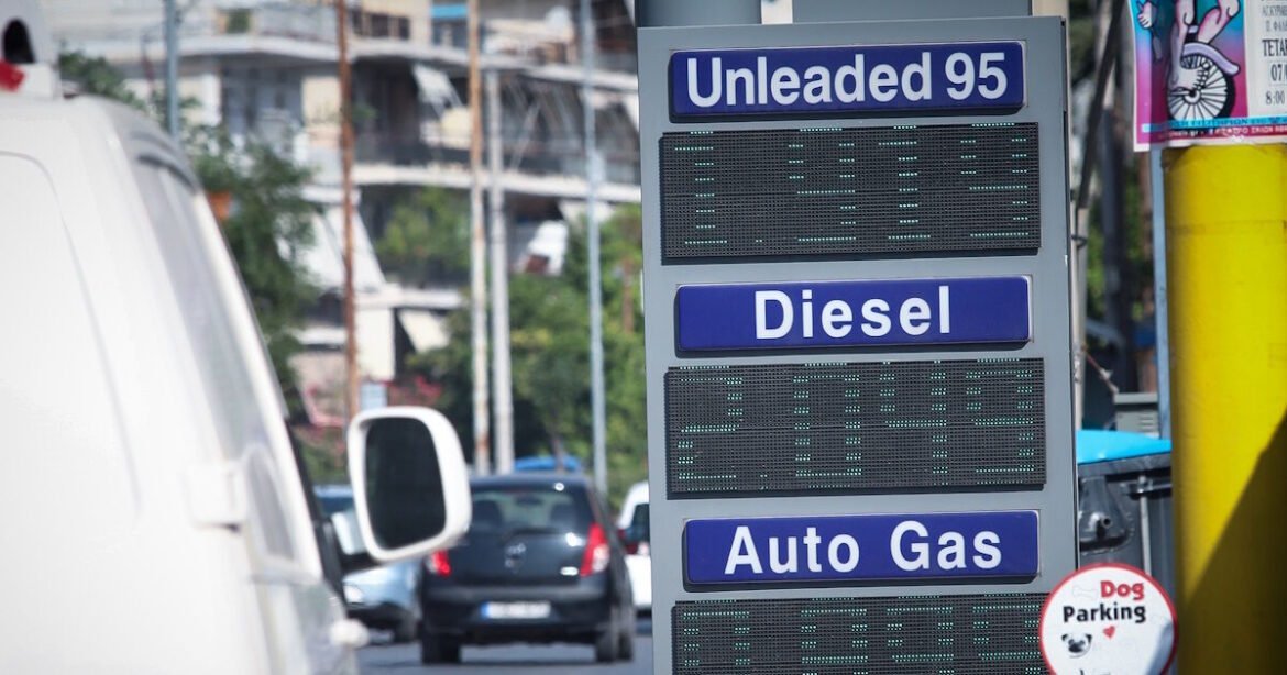 Στο 1,80 ευρώ η αμόλυβδη από το Σάββατο – Στο +20% το φυσικό αέριο, λέει ο πρόεδρος Ένωσης Πρατηριούχων Αττικής