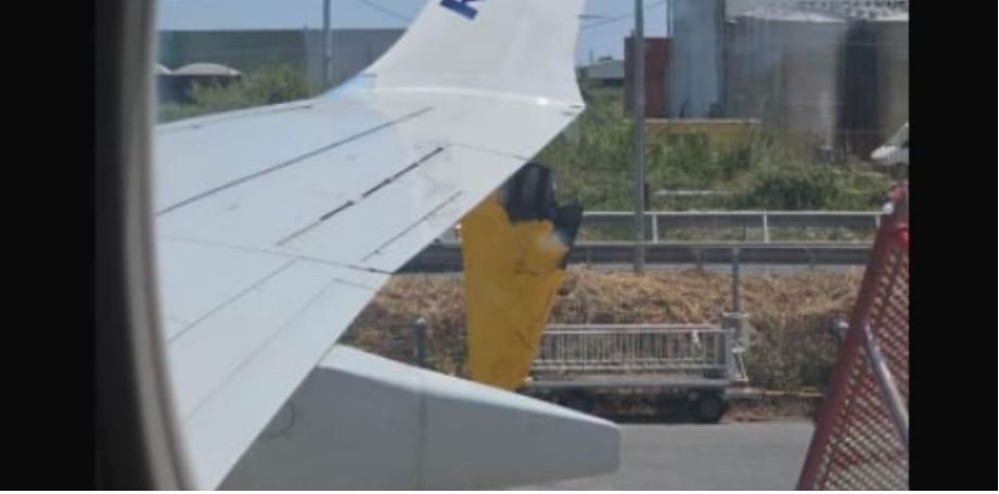 Καλαμάτα: Αναστάτωση σε πτήση από το Λονδίνο – Αεροπλάνο προσέκρουσε σε εμπόδιο μετά την προσγείωση