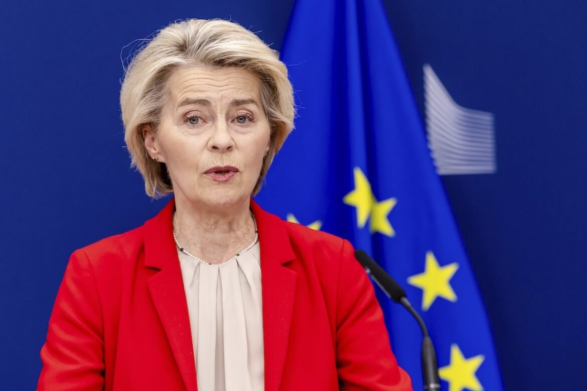 Χάθηκε το GPS – Οι Ευρωπαίοι κατηγορούν τον Πούτιν και για παρεμβολές στο αεροπλάνο της Ούρσουλα Φον Ντερ Λάιεν