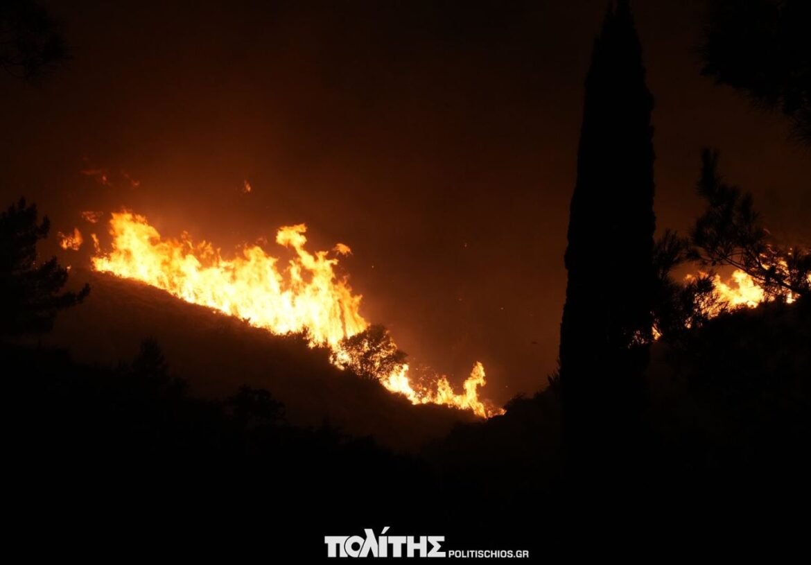 Φωτιά στη Χίο: Κάηκε σπίτι στον Άγιο Μάρκο – Τιτάνα μάχη πυροσβεστών και εθελοντών – Νέες ΦΩΤΟ