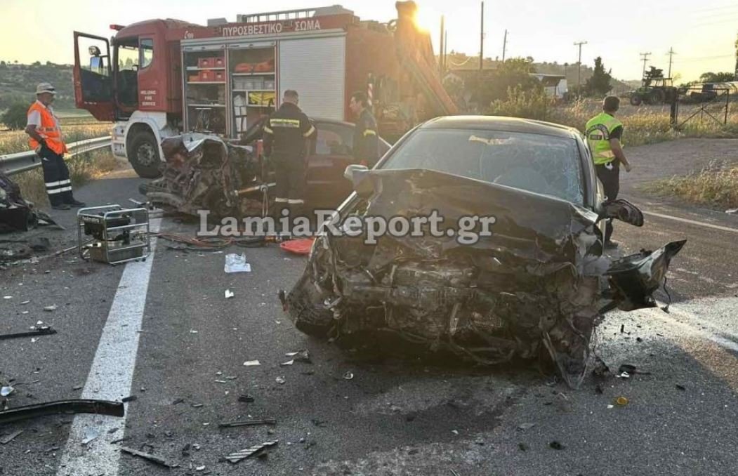 Τροχαίο στη Θήβα: Δύο νεκροί και ένας τραυματίας έπειτα από μετωπική σύγκρουση οχημάτων