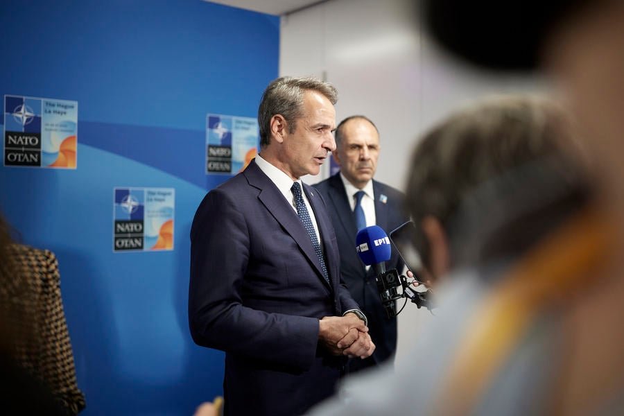 Δεκάλεπτο τετ α τετ Μητσοτάκη-Ερντογάν στη Χάγη – «Λάθος να ασχολούμαστε σε τέτοιες Συνόδους με τα Ελληνοτουρκικά»