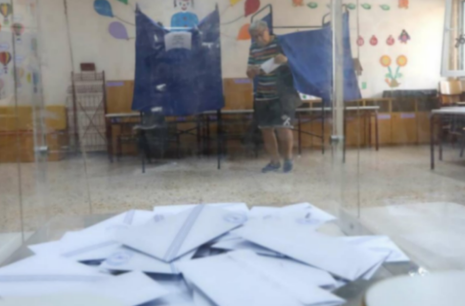 MRB: Στο 30,2% η ΝΔ, νέα πτώση για Πλεύση Ελευθερίας
