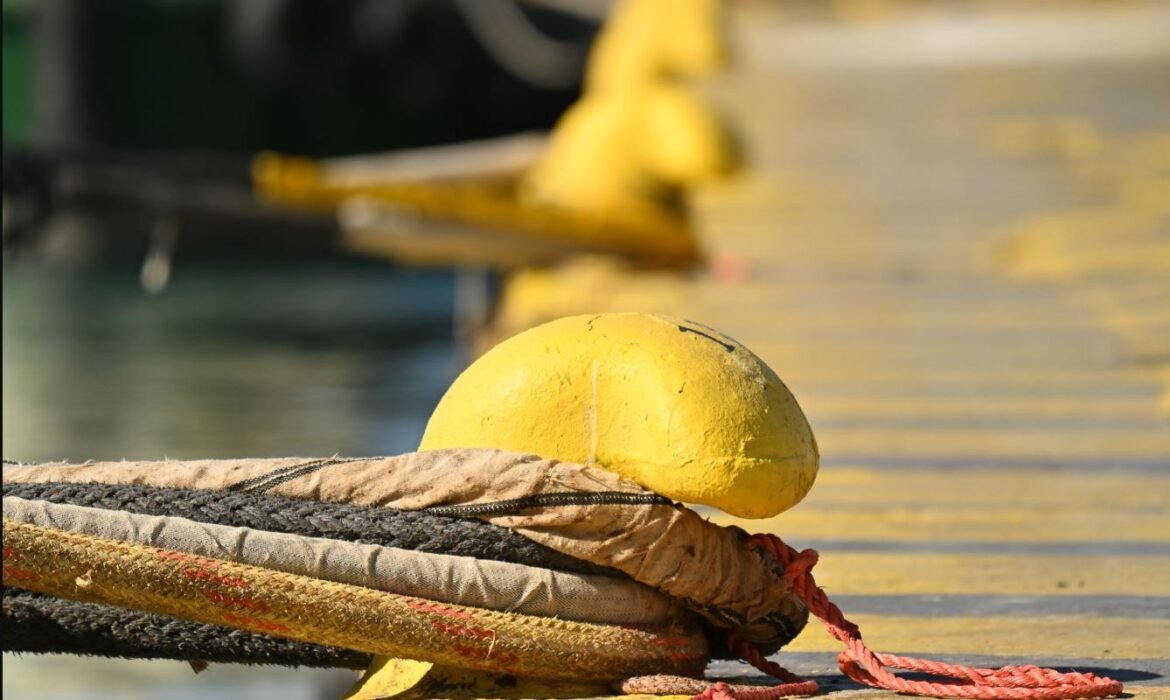 Πειραιάς: Μηχανική βλάβη σε πλοίο λίγο πριν τον απόπλου για Χανιά – Ταλαιπωρία για εκατοντάδες επιβάτες