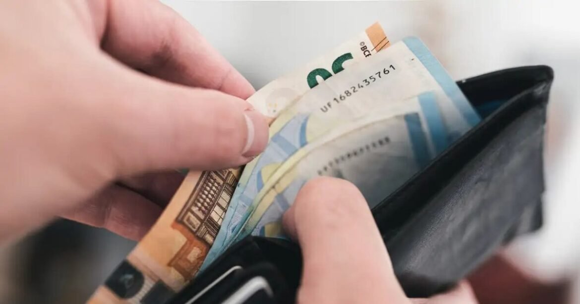 Σφίγγει ο κλοιός για τους στρατηγικούς κακοπληρωτές με υψηλές ανεξόφλητες οφειλές – Την Δευτέρα στην δημοσιότητα νέος κατάλογος μεγαλοφει