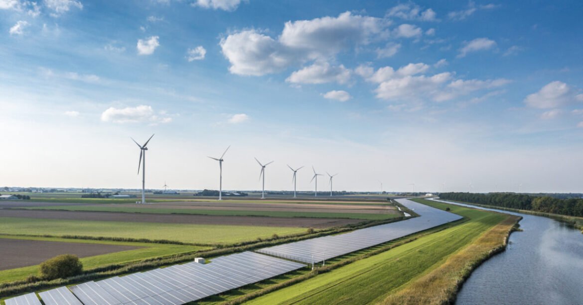 «Ξεκλειδώνουν» κονδύλια 8 δισ. ευρώ έως το 2032 – Το σχέδιο για το περιβάλλον, την ανάπτυξη, την στέγαση, τα νησιά και τη φτώχεια