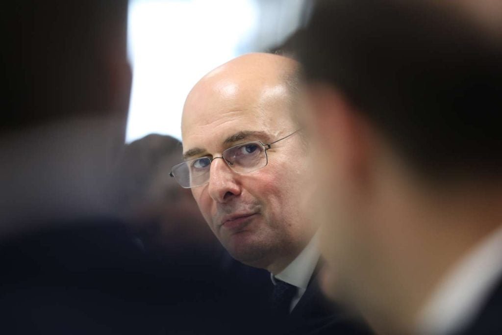 Χατζηδάκης: Φέρτε πίσω τα κλεμμένα