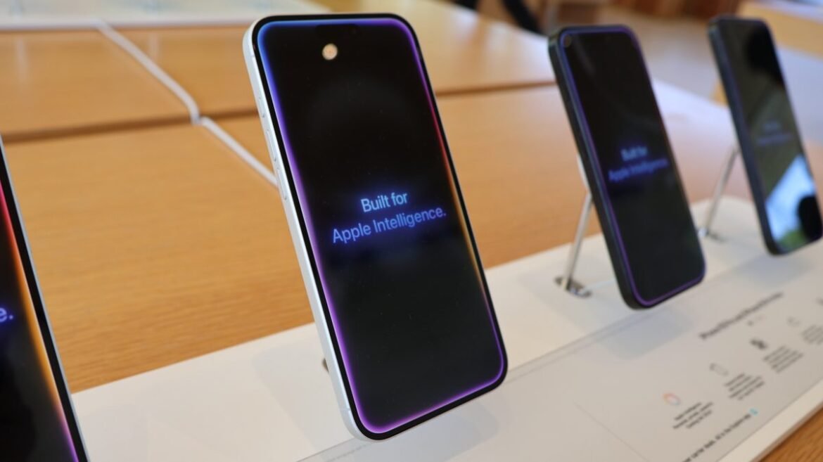 Η Apple εξετάζει την αντικατάσταση του Apple Intelligence από το ChatGPT ή το Claude της Anthropic