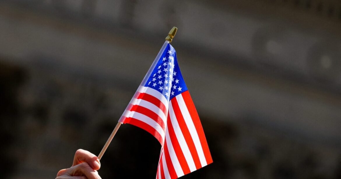 Shutdown: Δικαστικό μπλόκο στο επίδομα σε πολίτες με χαμηλό εισόδημα