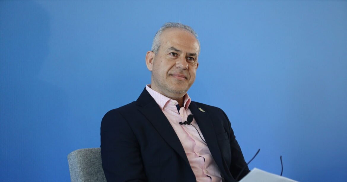 Ανάπτυξη χωρίς εργασία; Όρια και Αντιφάσεις