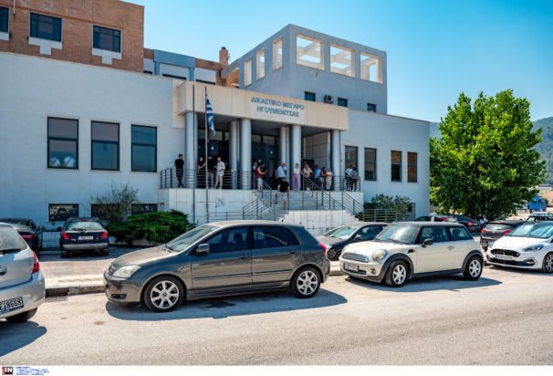 Ήπειρος: Κατηγορίες για δωροδοκία και εγκληματική οργάνωση στους 14 τελωνειακούς