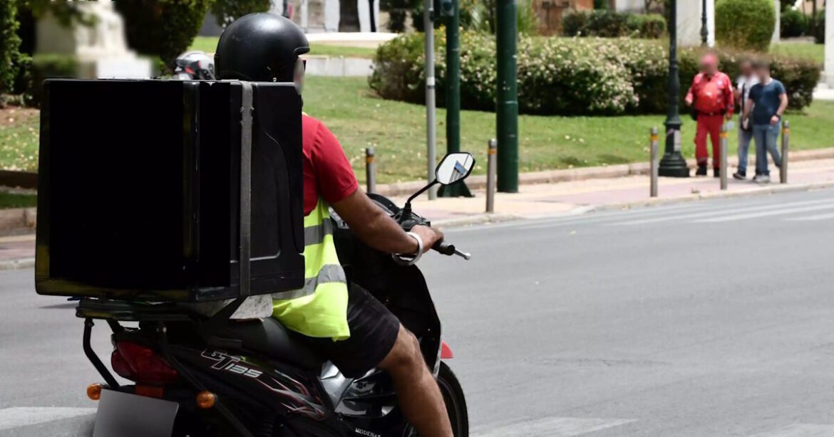 Χωρίς delivery 12:00 με 17:00 τη Δευτέρα λόγω καύσωνα: Τα μέτρα από το υπουργείο Εργασίας