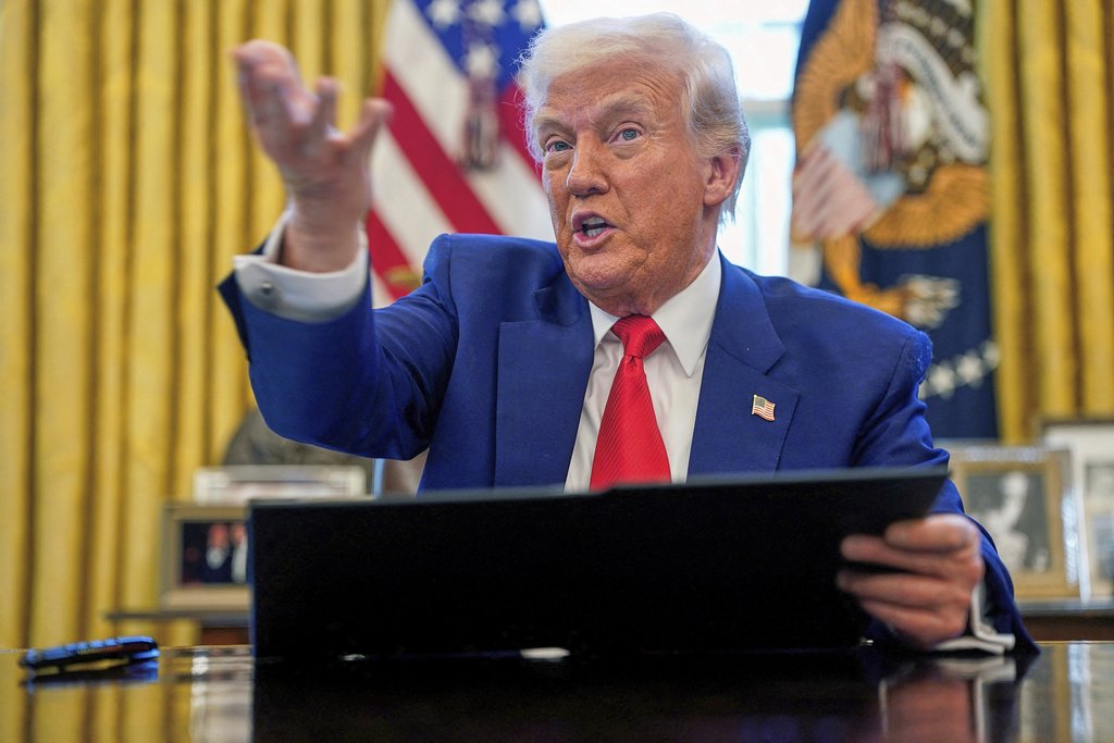 Επιμονή Τραμπ σε σαρωτικούς δασμούς: Έρχεται 40% σε χώρες της Ασίας και Αφρικής – «Βουτιά» στη Wall Street