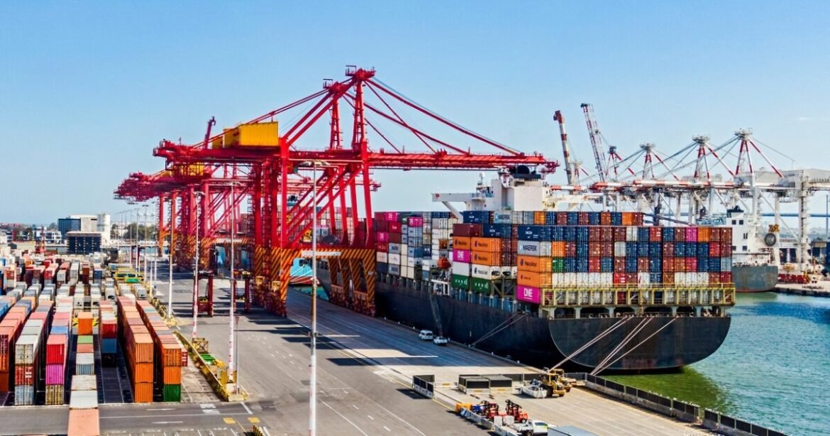 «Κύμα» σαρωτικών δασμών των ΗΠΑ κατά χωρών της Ασίας και της Αφρικής