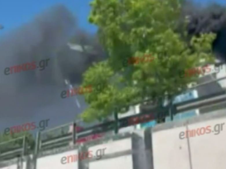 Υπό έλεγχο η φωτιά σε κτίριο στην Λεωφόρο Βουλιαγμένης 