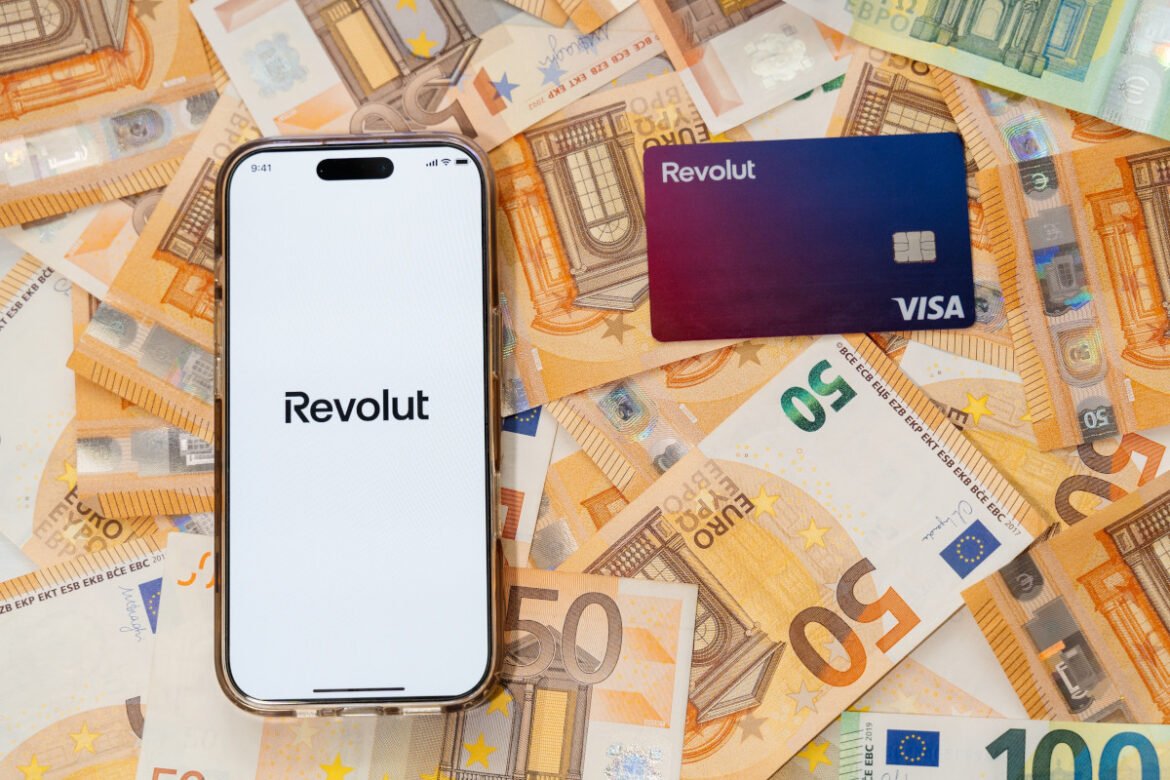 Ιταλία: Οι Αρχές «χτενίζουν» τη Revolut για παραπλάνηση των πελατών της