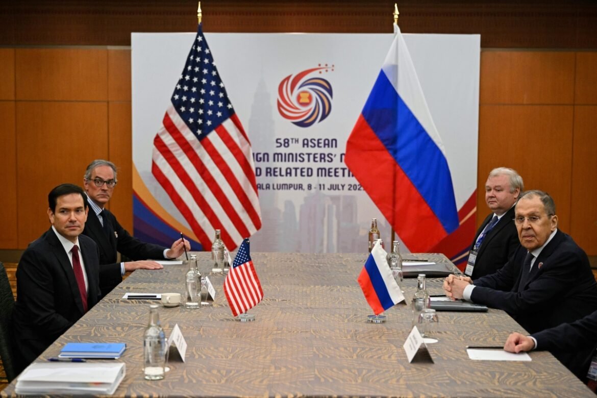 Συνάντηση Ρούμπιο – Λαβρόφ: Στο τραπέζι «νέα πρόταση» για το τέλος του πολέμου στην Ουκρανία