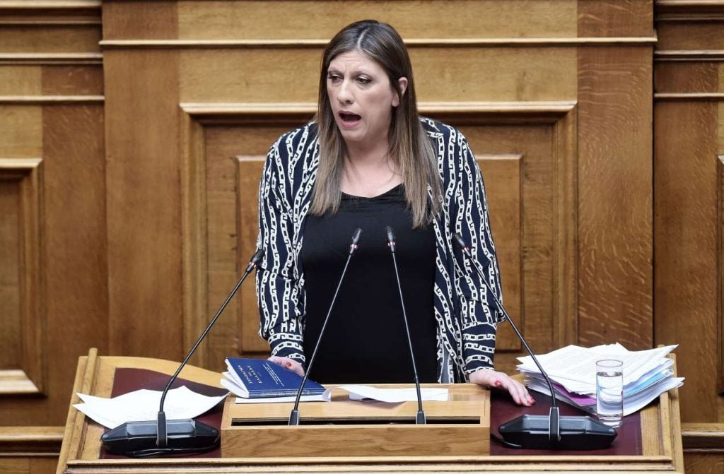 Κωνσταντοπούλου στη Βουλή: Ρατσιστική η τροπολογία Πλεύρη – παραβιάζει το άρθρο 74 του Συντάγματος