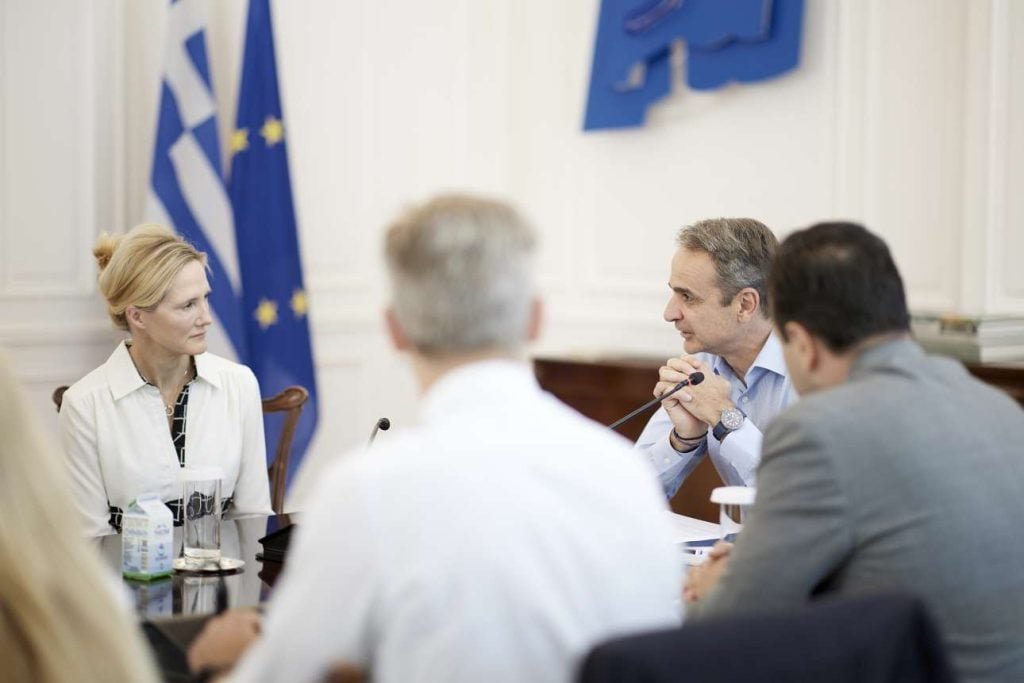 Η Μeta στο Μέγαρο Μαξίμου: O διάλογος Μητσοτάκη με την αντιπρόεδρο Αντιγόνη Ντέιβις