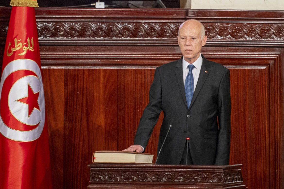 Τυνησία: Έξι μήνες φυλακή σε κρατούμενο που αρνήθηκε να παρακολουθήσει ομιλία του προέδρου στην τηλεόραση