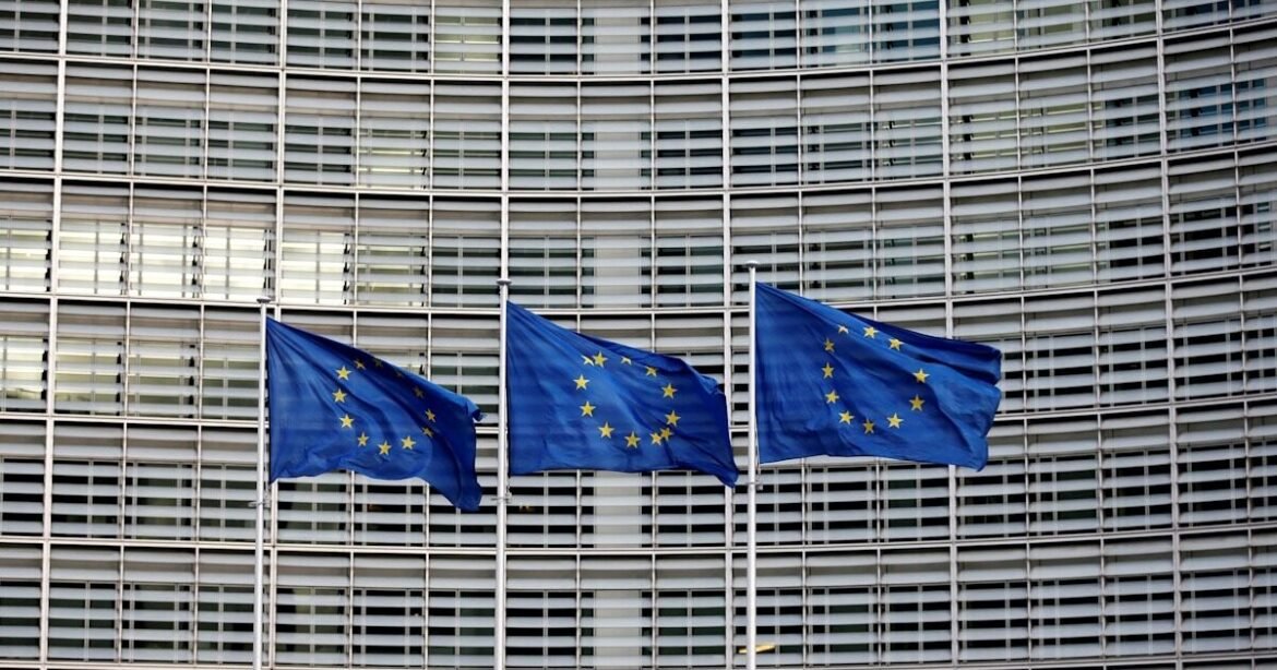 Αντίποινα και εναλλακτικές προτάσεις στους αμερικανικούς δασμούς 30% ετοιμάζουν οι Βρυξέλλες – Σήμερα οι ανακοινώσεις