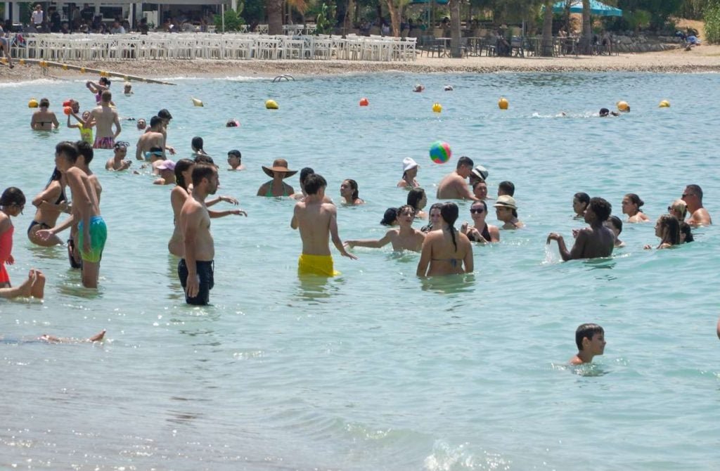 Ευρεία σύσκεψη για τον καύσωνα – Σε επιφυλακή ο κρατικός μηχανισμός