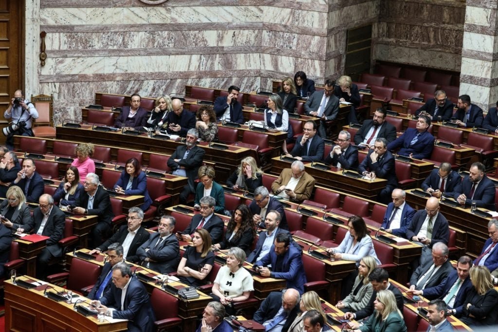 Με 157 ψήφους υπέρ η παραπομπή Καραμανλή στο Δικαστικό Συμβούλιο