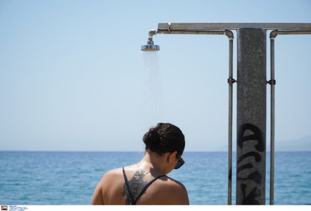 Καιρός: Σαρώνει και σήμερα τη χώρα ο καύσωνας με εκρηκτικό κοκτέιλ υψηλών θερμοκρασιών, αφρικανικής σκόνης