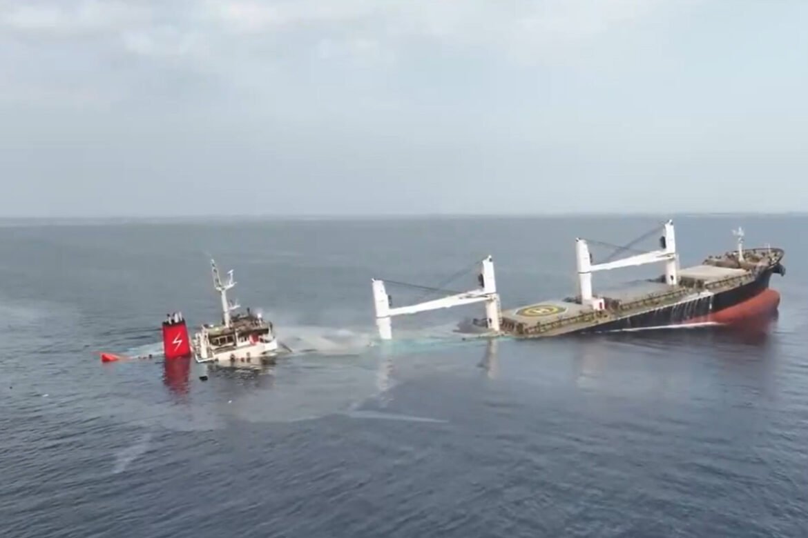 Σίριαλ έκαναν οι Χούθι τη βύθιση του «Eternity C» – Νέο βίντεο με το πλήρωμα του ελληνόκτητου πλοίου