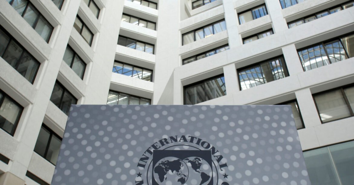 ΔΝΤ: Υψηλότερη παγκόσμια ανάπτυξη στο 3% το 2025 αλλά και «καμπανάκια» για τους δασμούς των ΗΠΑ