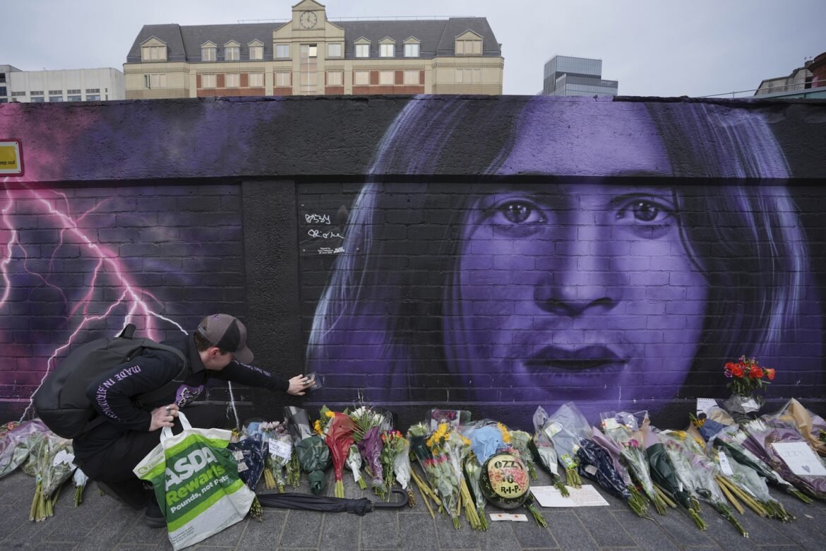 LIVE η κηδεία του Ozzy Osbourne – Η πομπή θα διασχίσει το Μπέρμινχαμ