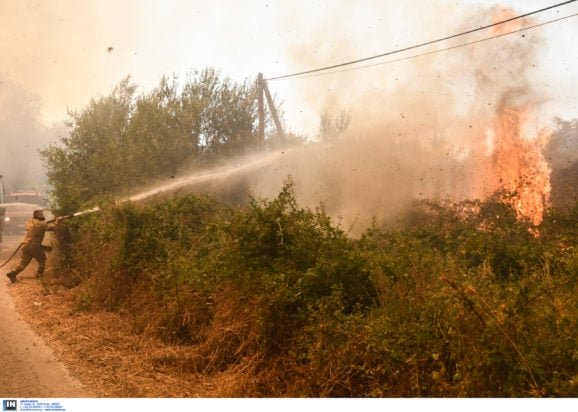 Φωτιά στην Πάτρα – Εκκενώνονται ακόμη 4 περιοχές