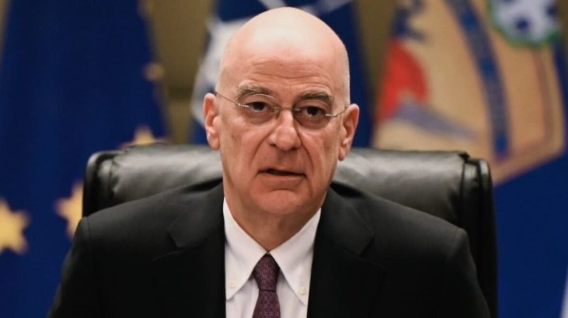 ΓΕΕΘΑ: Με οδηγία Δένδια διατίθενται από τις Ένοπλες Δυνάμεις χώροι φιλοξενίας για πυρόπληκτους σε Πάτρα και