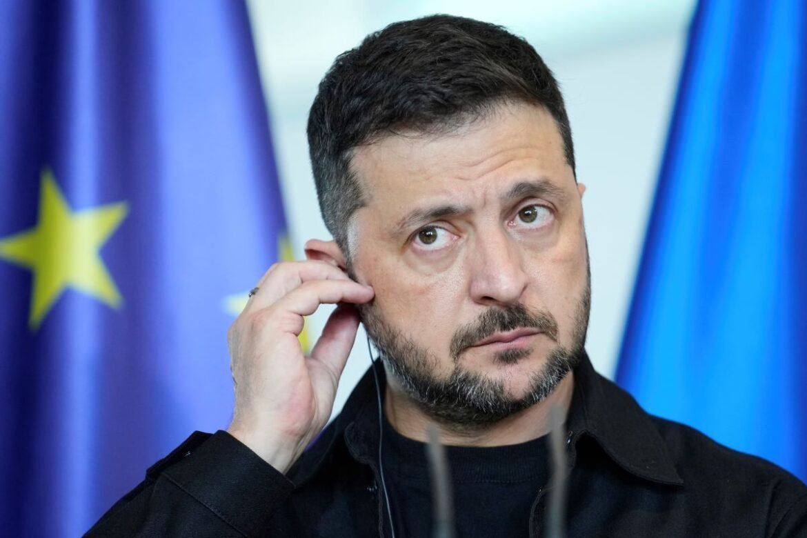 Ο Ζελένσκι… τα θέλει όλα: Εκεχειρία, εγγυήσεις και 500 δισ. μπόνους από τη Ρωσία