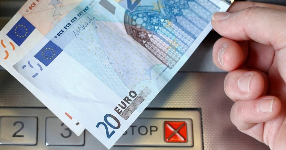 Τράπεζες: Στα υψηλά των τελευταίων 15 ετών οι καταθέσεις – Σφύζουν από ρευστότητα