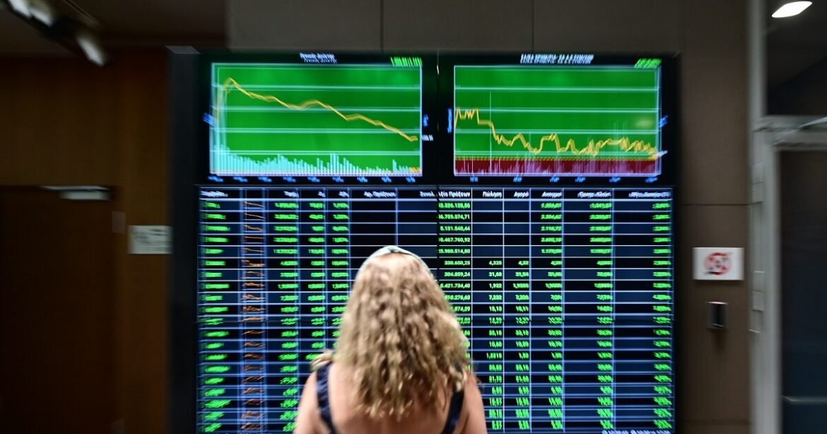 Forbes: Το θαύμα της ελληνικής αγοράς την καθιστά την κορυφαία χώρα σε απόδοση για το 2025