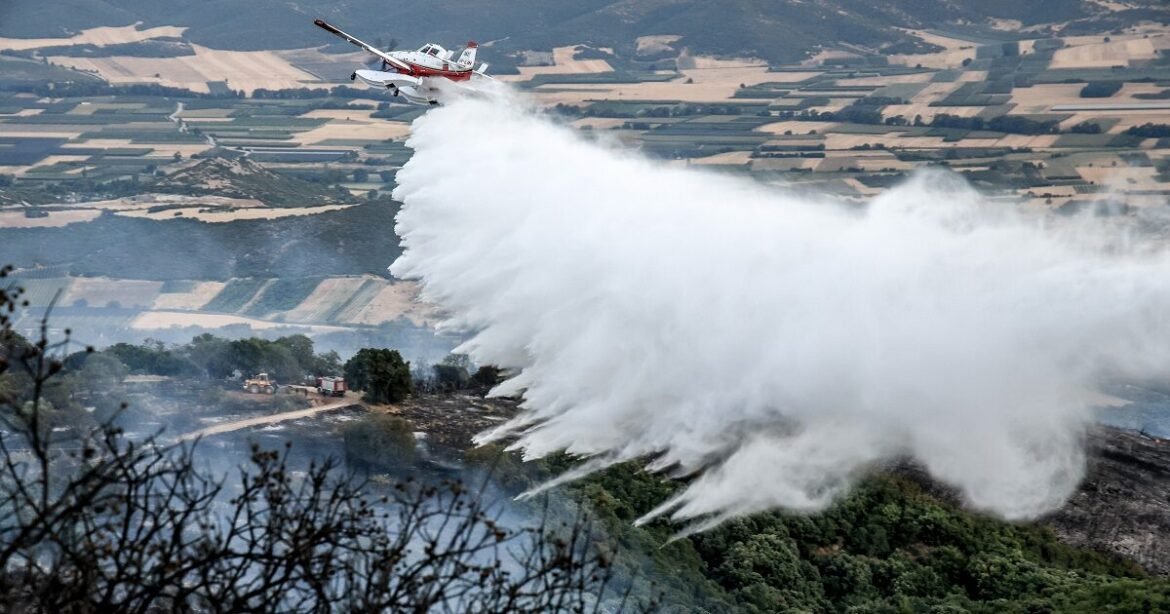 Φωτιά στη Μάνη, στην περιοχή Λάγια: Σηκώθηκαν εναέρια μέσα