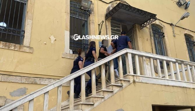Χανιά: Είχε χτυπήσει με ξύλο και επιχειρήσει να βιάσει την πρώην σύντροφό του ο 56χρονος που μαχαίρωσε την