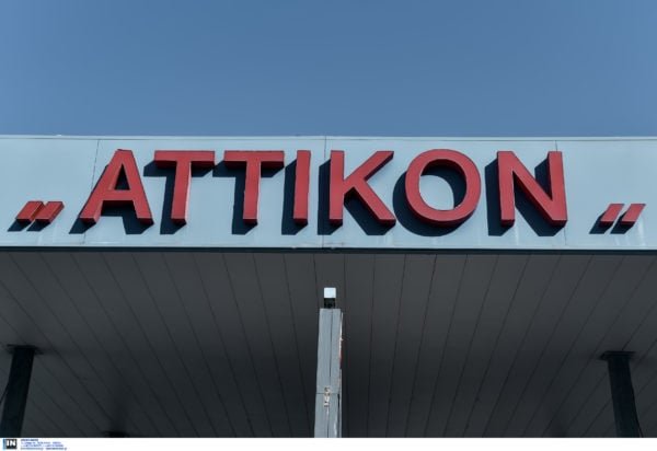 Σαλαμίνα: Οδηγός μηχανής παρέσυρε και εγκατέλειψε ηλικιωμένη – Νοσηλεύεται σε σοβαρή κατάσταση 