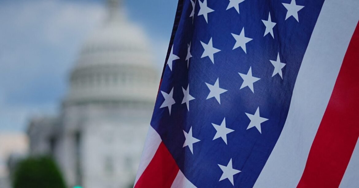 ΗΠΑ: Ανησυχίες για νέα κακά μαντάτα για τον πληθωρισμό – Πιέσεις για τη διατήρηση των υψηλών επιτοκίων της Fed