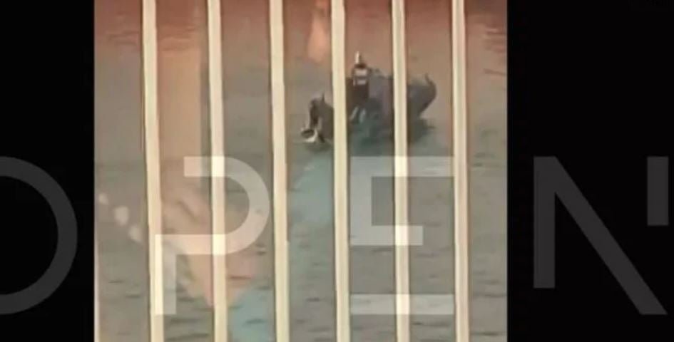 Πειραιάς: «Αντίκρυσα τη γυναίκα να επιπλέει νεκρή» – Θρίλερ με την ταυτότητα της σορού που ανασύρθηκε από τη