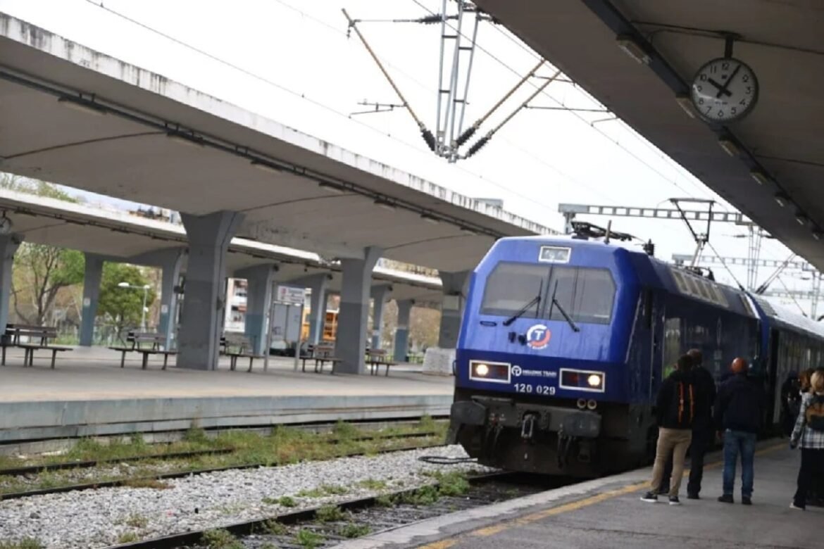 Θεσσαλονίκη: Ακινητοποιήθηκε αμαξοστοιχία λόγω διακοπής στην ηλεκτροδότηση