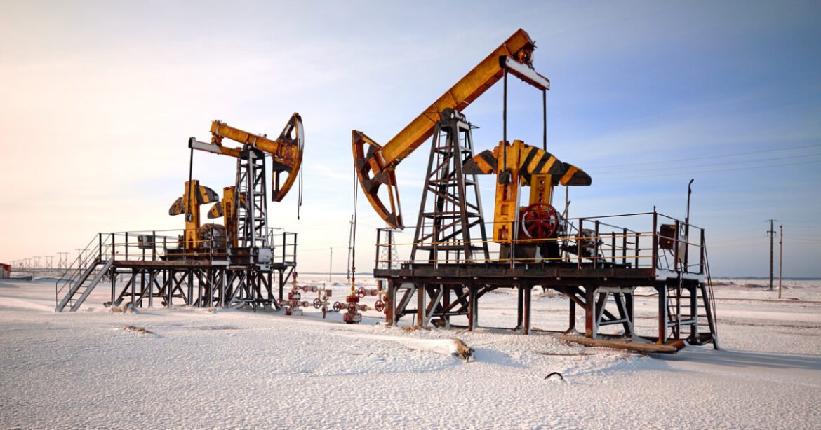 Πτώση εσόδων για τις ρωσικές πετρελαϊκές το α’ εξάμηνο λόγω χαμηλών τιμών και ισχυρού ρουβλίου