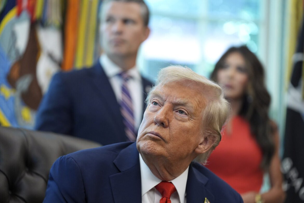 Η επέλαση Τραμπ στο κράτος: Από το ξήλωμα στο CDC μέχρι τη μάχη στη Fed