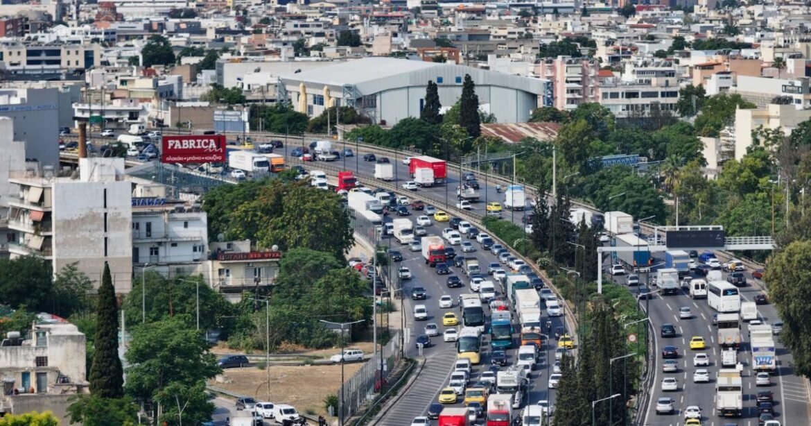 Κίνηση στους δρόμους: Με μποτιλιάρισμα μπήκε ο Σεπτέμβριος – Καθυστερήσεις σε Κηφισό και Αττική Οδό