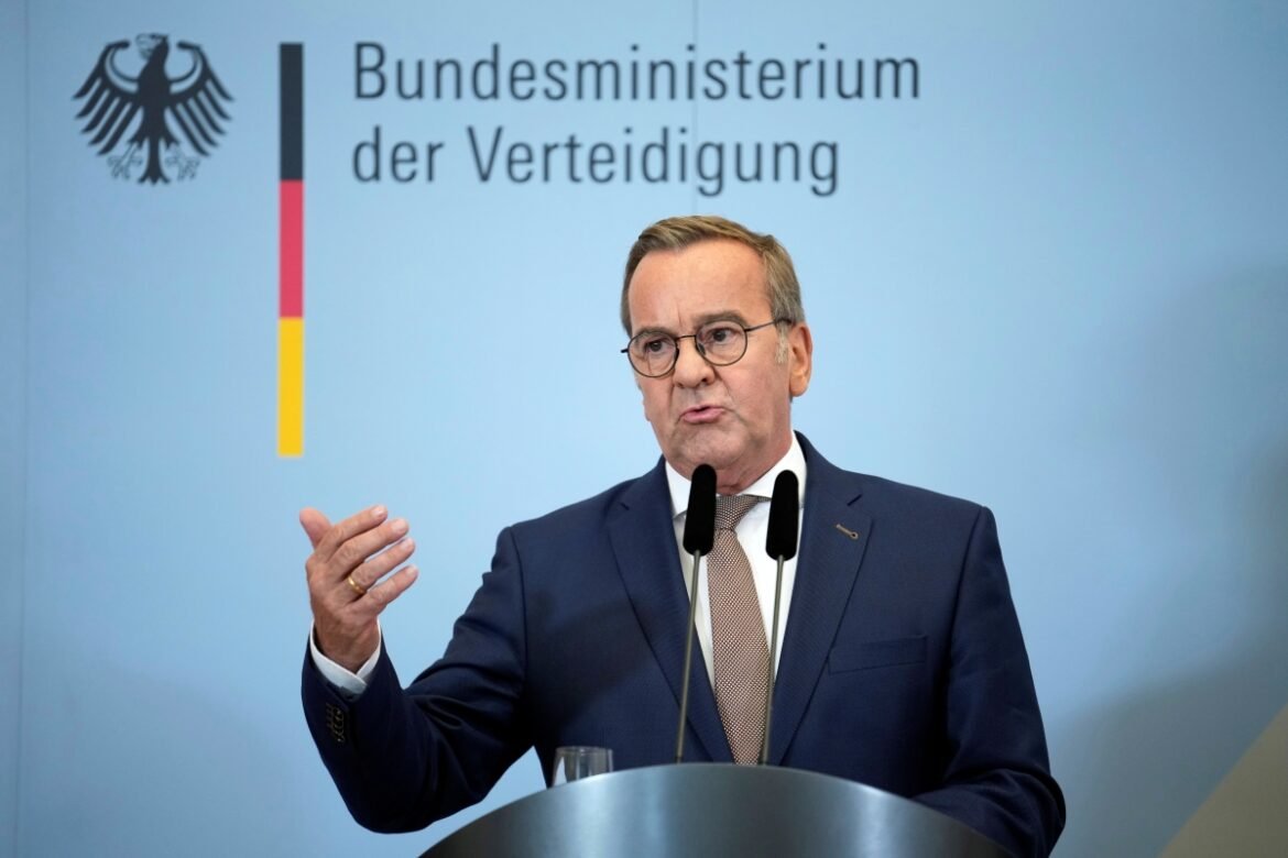 Έμπλεξαν τις γραμμές τους στην ΕΕ – Η Γερμανία «αδειάζει» την Ούρσουλα για αποστολή στρατού στην Ουκρανία